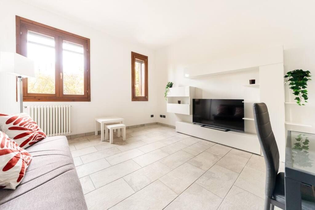 Appartamento Unico A Bologna Con 3 Camere E Parcheggio Gratuito Ngoại thất bức ảnh