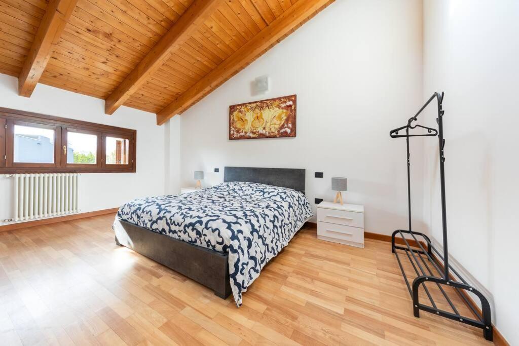Appartamento Unico A Bologna Con 3 Camere E Parcheggio Gratuito Ngoại thất bức ảnh