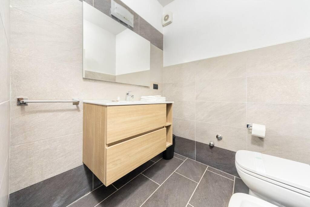 Appartamento Unico A Bologna Con 3 Camere E Parcheggio Gratuito Ngoại thất bức ảnh